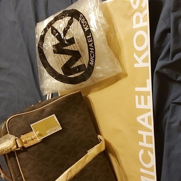 Michael Kors Brown Satchel-Large - Picture 14 of 15